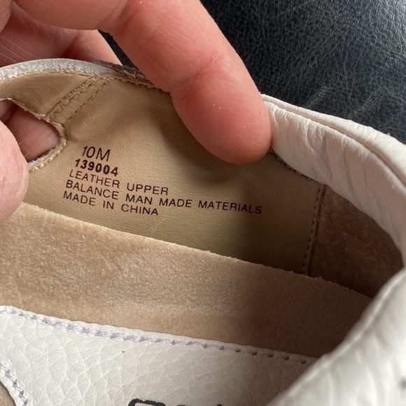 SOFTSPOTS White Pebbled Leather Mary-Janes Super-Comfy Removable Insole Size 10 - Picture 3 of 7